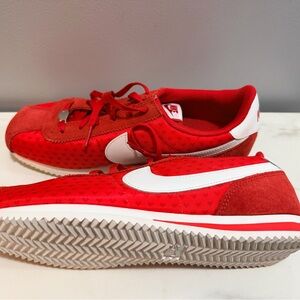 Nike Cortez Vibrant Red Athletic Shoes with heart sole accents size 7